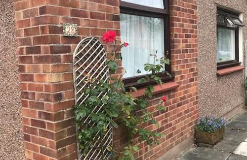 St. Andrews Apartment | Detached two bed house with off road parking.