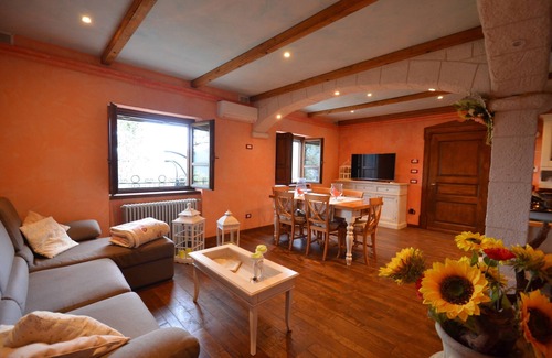 Lucinasco House | Detached vacation villa with sunny garden, panoramic pool and Jacuzzi
