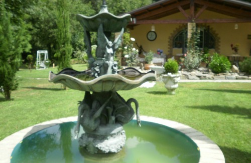 Tresana House | Detached villa with pool on 5ooo m2 park ideal for children and dogs