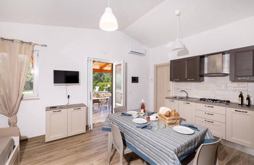 Chiesiola Villa | Detached villa with 2 bathrooms