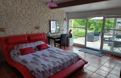 Saint-Colomb-de-Lauzun Bed & Breakfast | Detente au pays de Lauzun