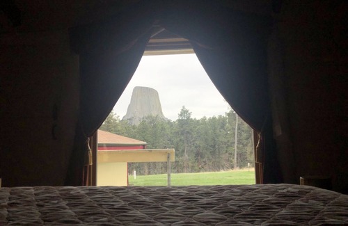 Devils Tower Bed & Breakfast | Devils Tower Lodge