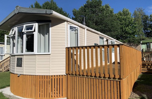 Hawick Ski Chalet | Devine Staycations at 38 Riverside