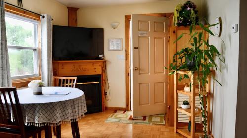 Augusta Bed & Breakfast | Dewar's Inn and Cottages