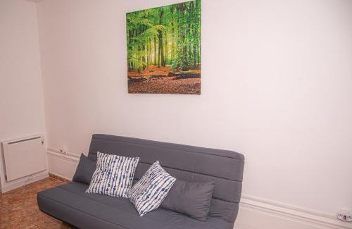Saint-Quentin Apartment | DG LOCATION