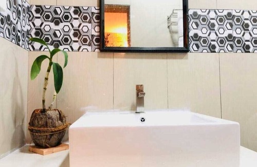 Dhidhdhoo House | Dhontakuru Guesthouse