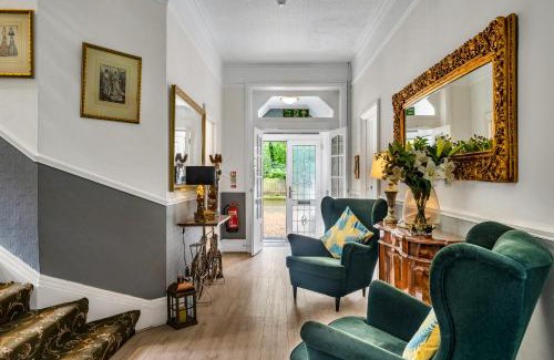 Crowthorne Hotel | Dial House Hotel