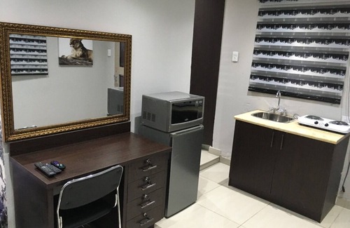 Greater Johannesburg Metropolitan Area Apartment | Diamond Apt with Wifi, Netflix,YouTube& Dstv