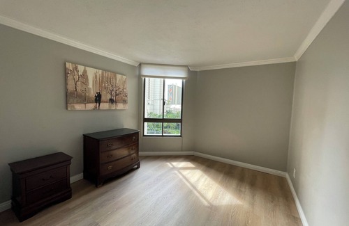 Waikiki Condo | Diamond Head and Ocean Views! 2BR/2BA + Parking Condo in Waikiki