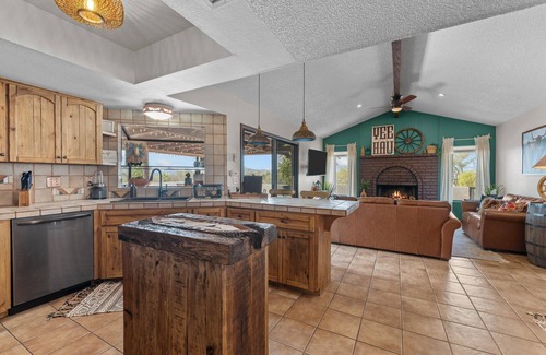 Wickenburg House | Diamondback Ranch- Horse Stalls Inc!/RV Hook ups