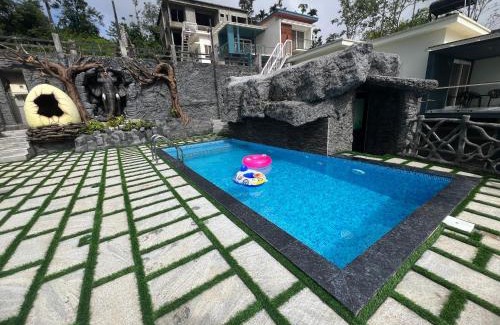 Devikolam Villa | Diga Vista Lake View 4BHK Swimming Pool Cottage Munnar