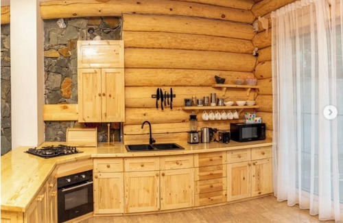 Dilijan House | Dilijan, Goshavank, BerlogaLogHouse