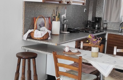 Amarinthos Apartment | Dimitra's: Window to Evoikos