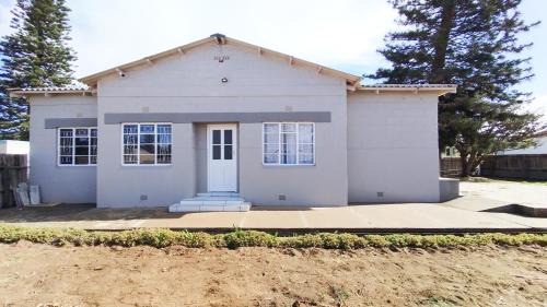 Omaheke House | Dinas House Self-Catering