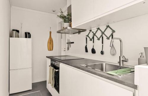 Sandviken Apartment | Dinbnb Apartments I Views & Street Parking in Sandviken
