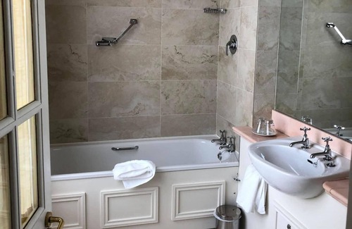 Dingle Hotel | Dingle Benners Hotel