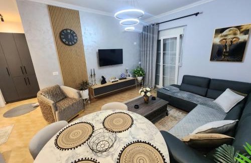 Mbrostar-Urë Apartment | Dior Apartment