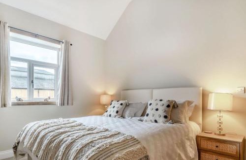 Driffield House | Dip Tub Den - Uk35989