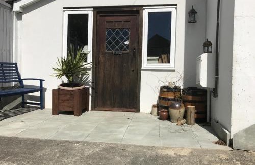 Cooden House | Dippy cottage
