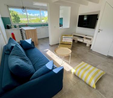 Grand Case Apartment | Direct Beach Access, Modern Stay with Hill View