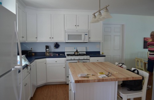 Middlefield House | Direct Lakefront, 2 docks, private, easy access from I 91.