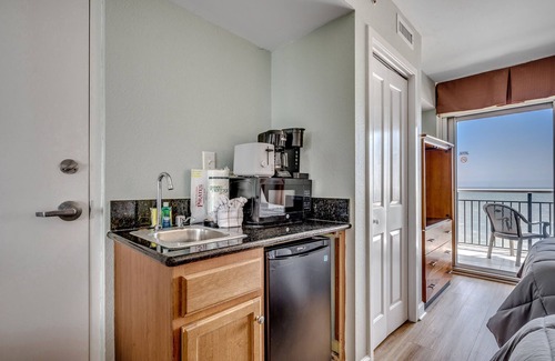 Downtown Myrtle Beach Condo | Direct Ocean Front View - Bay View on the Boardwalk by Luxury Beach Rentals