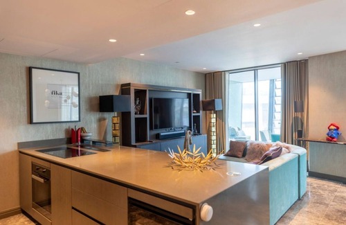 Riverside Apartment | Direct view of Tower Bridge 2-bedroom apartment in wonderful London