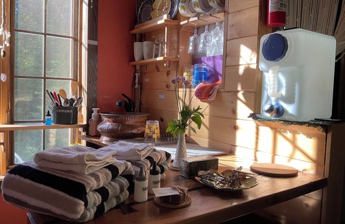 Lanark Highlands House | Disconnect to connect, heal within the hug of the forest.