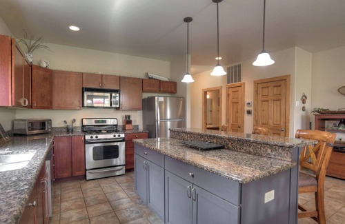 South Fork House | Discount Golf Privileges - Overlooks 9th Green - 20 Mins to Wolf Creek Ski