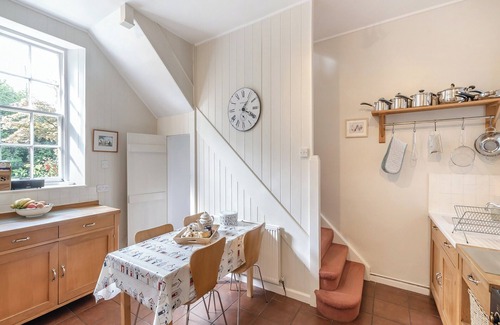 Waren Mill Cottage | Discover coastal tranquility in Millhouse Cottage on Budle Bay.