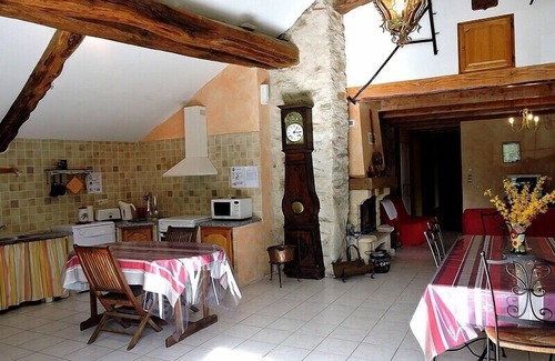 Montredon-Labessonnie House | Discover our gîte for everyone: spacious, comfortable and accessible!