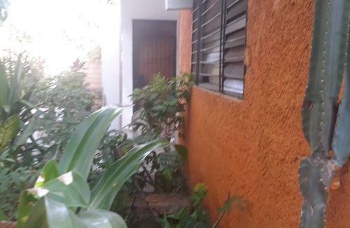 GCH Catchment area Apartment | Discover Haitian culture thtough House in the garden!Best place to stay for enjoying the Haitian visual art.