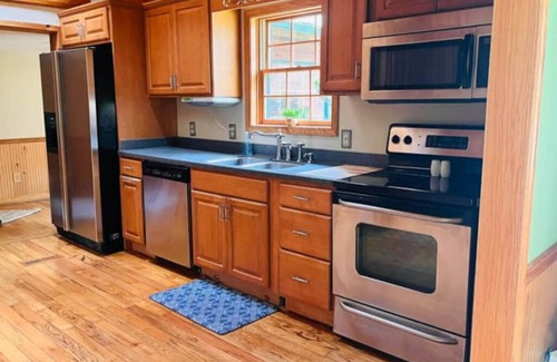 Yawkey House | Discover Tranquility near the Ivy Branch Trails