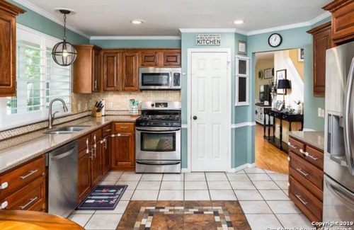 Live Oak House | Disinfected CLEAN for perfect San Antonio getaway!