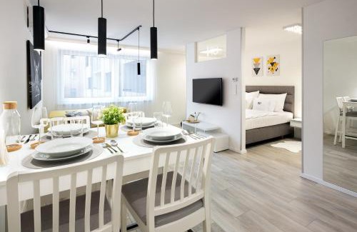 Gyor Apartment | Divat Apartments - Central Smart Homes