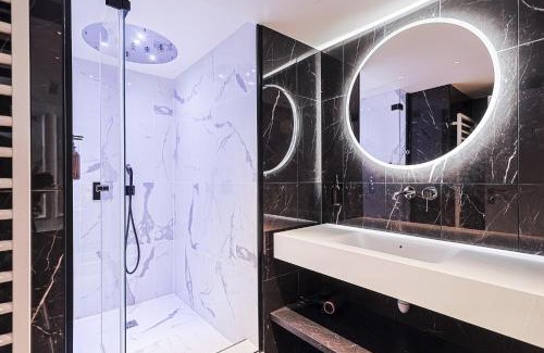 Carrieres-sur-Seine Apartment | Divine Couture - Suite Rive Gauche
