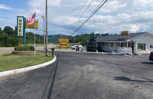 Tazewell Hotel | Dixie Plaza Hotel