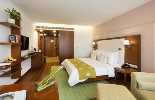 DLF Phase 5 Hotel | DLF Club 5
