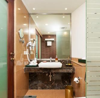 DLF Phase 5 Hotel | DLF Club 5