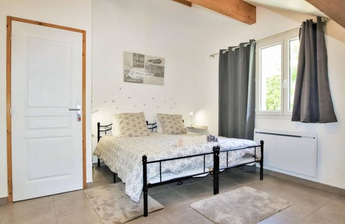Sechilienne House | Do you dream of peace and closeness to nature? Then this fantastically located vacation home with pa