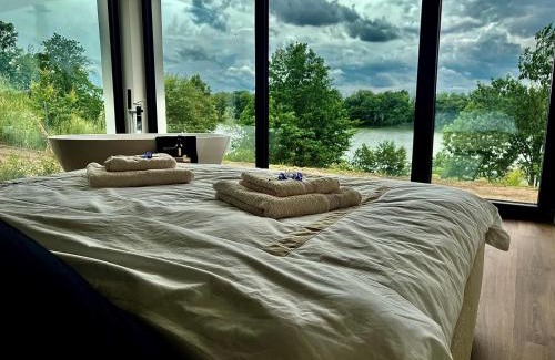 gmina Osiek Villa | DOBRE 23j - Dom nad jeziorem, z basenem i linią brzegową