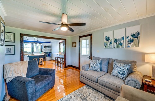 Elkin House | Dobson Farmhouse w/Scenic Porch - Near Vineyards!