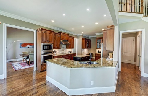 Huntersville House | Dock Holiday by AvantStay | Custom Home + New Dock