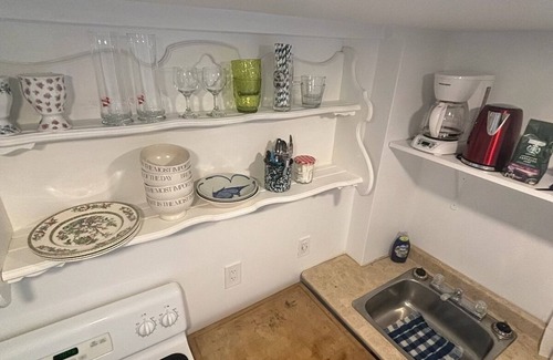 Kings County Apartment | Dog friendly apartment with full kitchen on the Bay of Fundy, Nova Scotia.