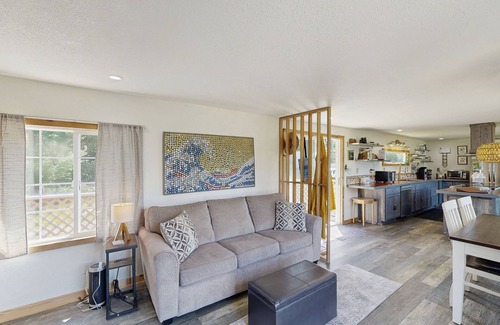 Port Orford Cabin | Dog-friendly cabin tucked Into the trees with WiFi, washer/dryer, & ocean views