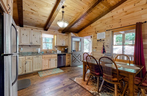 Aska Cabin | Dog-friendly cabin with private hot tub, fenced yard, and gorgeous location