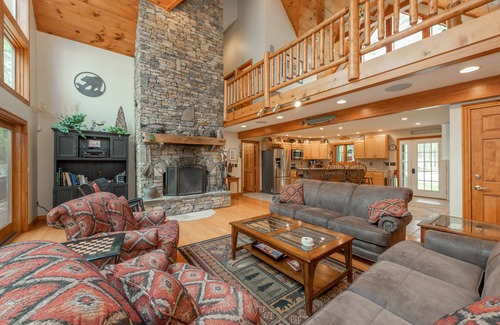 Swanton House | Dog Friendly Deep Creek Gem w/Dock & Pool Table