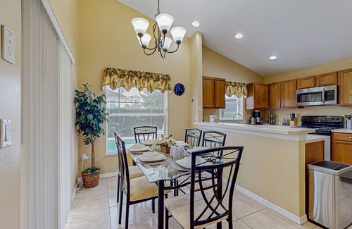Lake Wilson Preserve House | Dog-friendly home with private pool, central AC, W/D & grill
