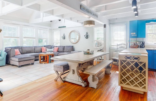 Edgartown House | Dog-friendly home with beautiful deck & AC - close to 3 towns & great beaches