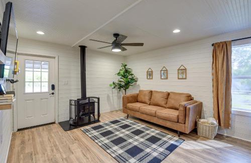 Midlothian House | Dog-Friendly Home with Yard and Fire Pit in Midlothian